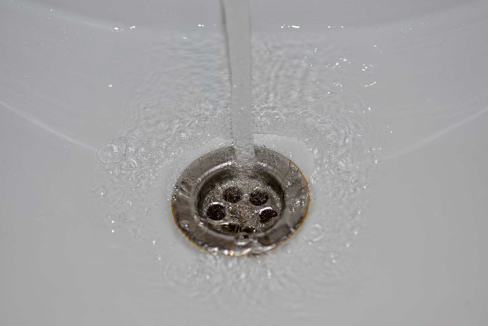 A2B Drains provides services to unblock blocked sinks and drains for properties in Broadgate.